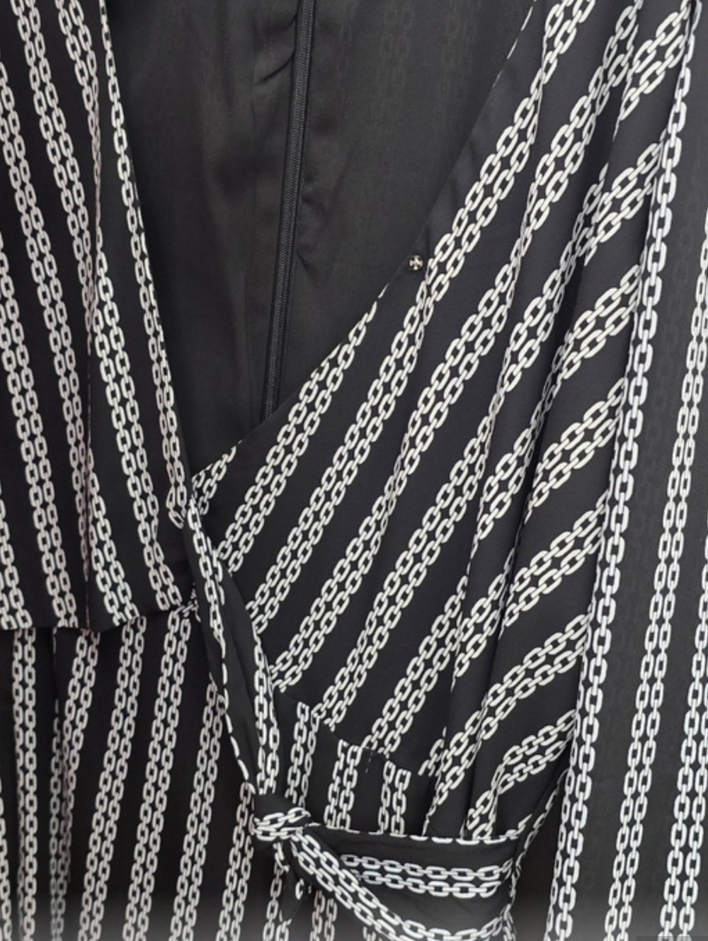 Michael Kors Chain Print Jumpsuit Fauz Wrap, Size 4 - Picture 4 of 9